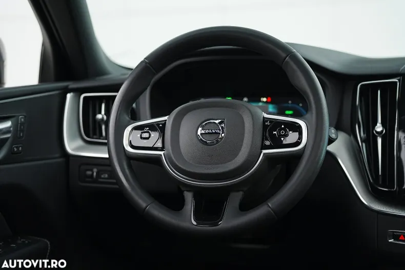 Volvo XC60 din 2022 cu 148.200 km - oferta VOL186645 - foto 28