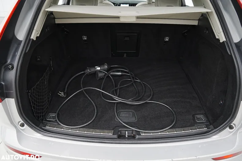 Volvo XC60 din 2021 cu 105.750 km - oferta VOL186646 - foto 25