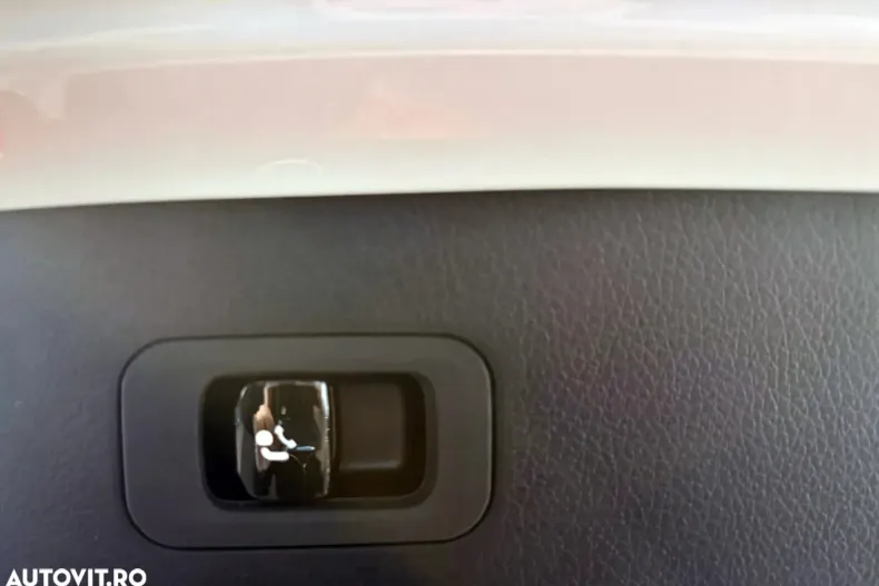 Mercedes-Benz GLC din 2024 cu 12.300 km - oferta MER186652 - foto 24