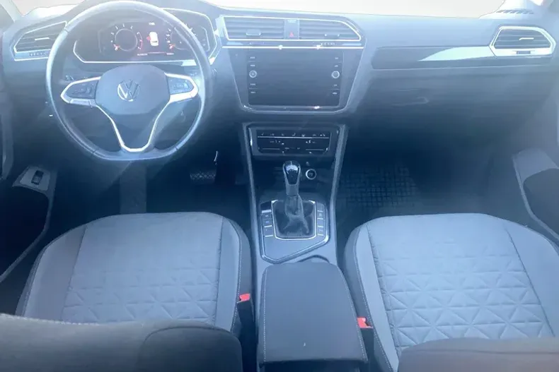 Volkswagen Tiguan din 2023 cu 48.220 km - oferta VOL186669 - foto 8