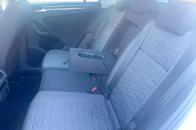 Volkswagen Tiguan din 2023 cu 48.220 km - oferta VOL186669 - foto 9