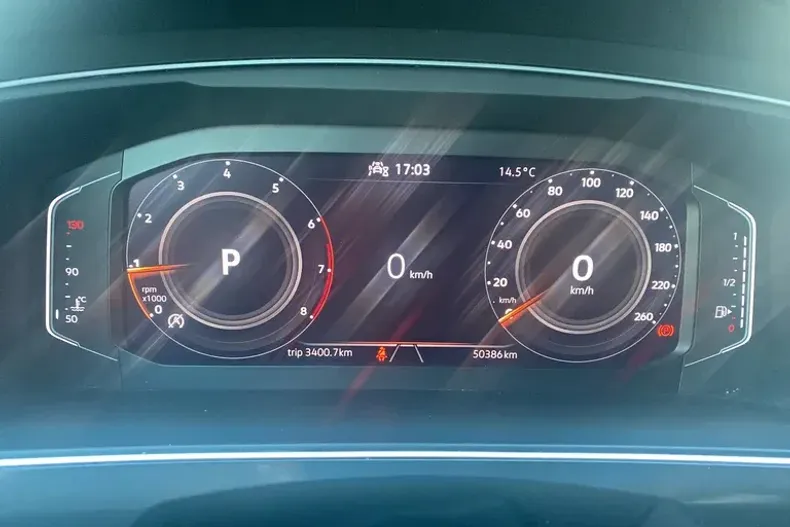 Volkswagen Tiguan din 2023 cu 48.220 km - oferta VOL186669 - foto 13