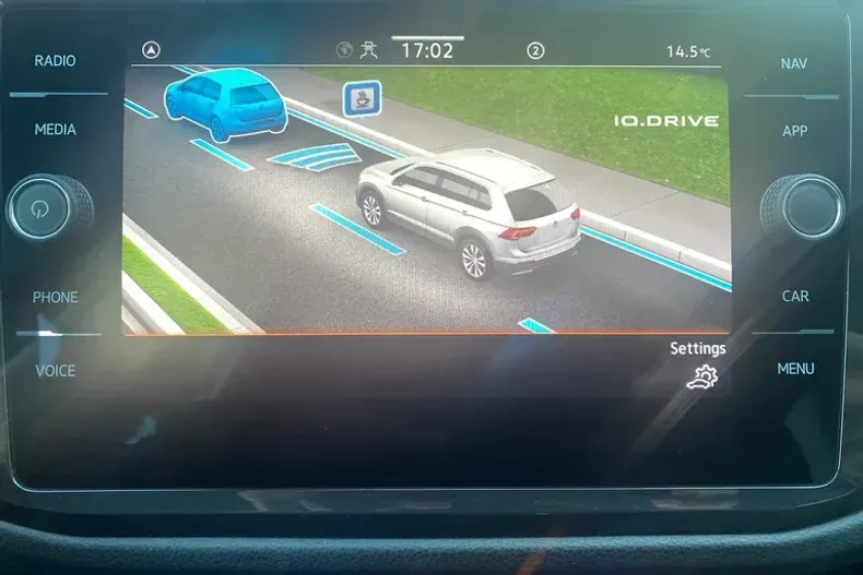 Volkswagen Tiguan din 2023 cu 48.220 km - oferta VOL186669 - foto 16