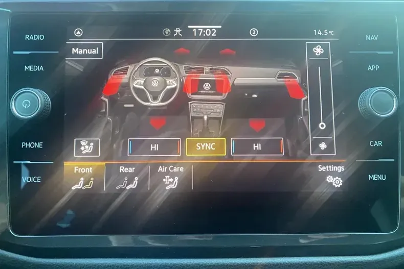 Volkswagen Tiguan din 2023 cu 48.220 km - oferta VOL186669 - foto 17