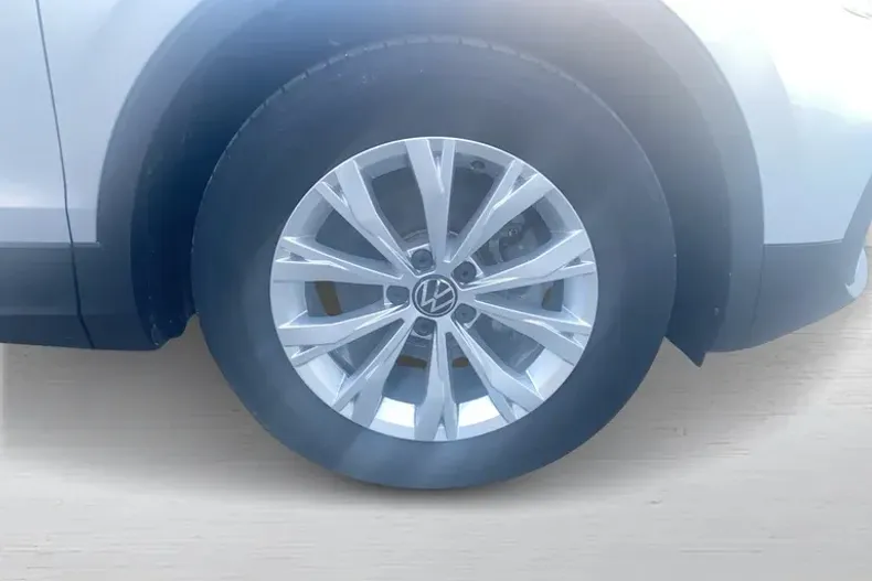 Volkswagen Tiguan din 2023 cu 48.220 km - oferta VOL186669 - foto 27