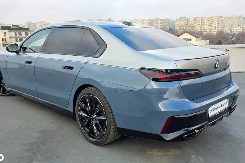 BMW M7 (Modele M) din 2025 cu 4.000 km - oferta BMW186678 - foto 4