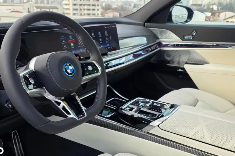 BMW M7 (Modele M) din 2025 cu 4.000 km - oferta BMW186678 - foto 7