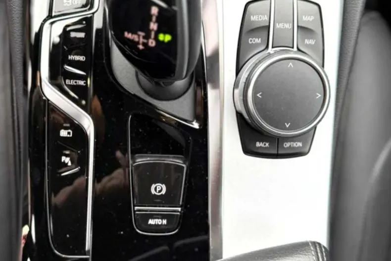 BMW Seria 5 din 2021 cu 94.000 km - oferta BMW186684 - foto 30