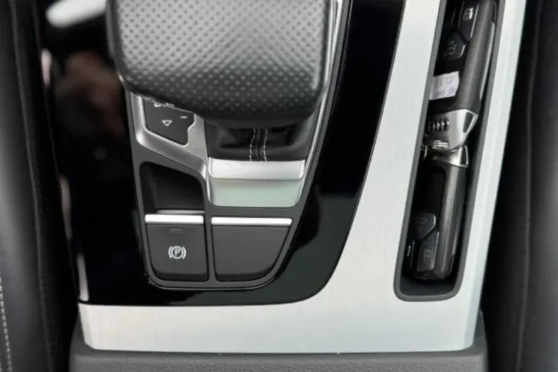 Audi Q5 din 2021 cu 122.000 km - oferta AUD186685 - foto 27