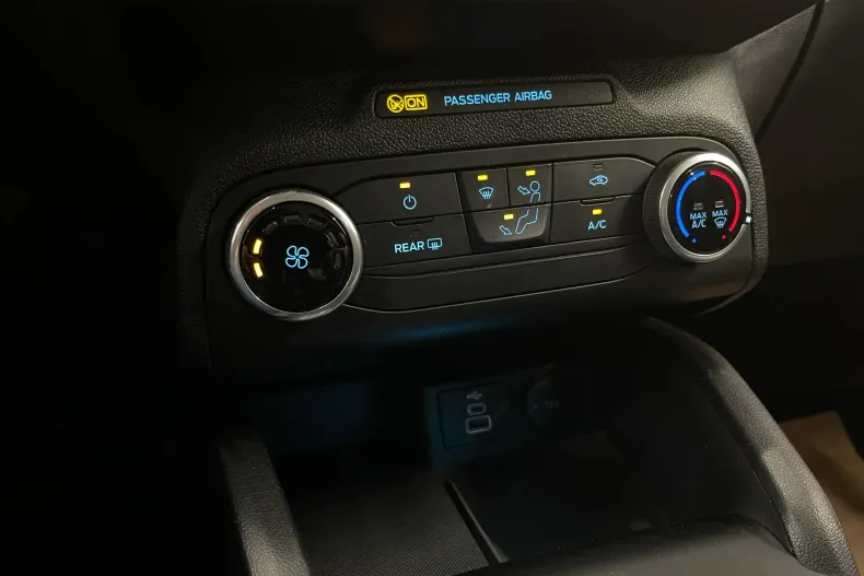 Ford Focus din 2022 cu 118.008 km - oferta FOR186688 - foto 21