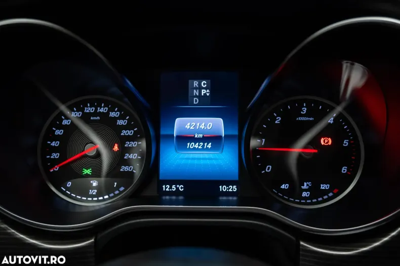 Mercedes-Benz V din 2020 cu 104.214 km - oferta MER186689 - foto 24