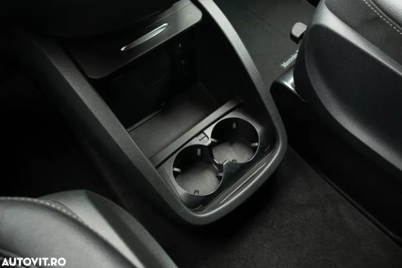 Mercedes-Benz V din 2020 cu 104.214 km - oferta MER186689 - foto 28