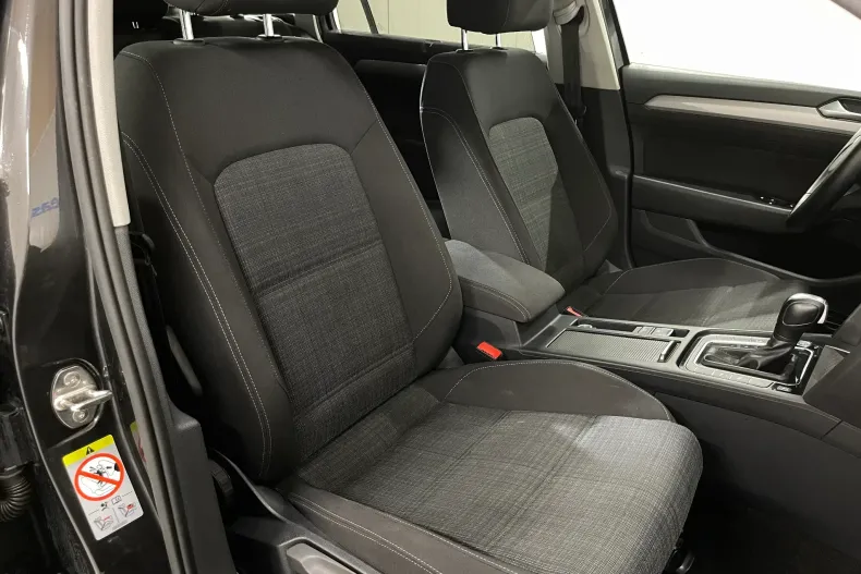 Volkswagen Passat din 2021 cu 161.723 km - oferta VOL186691 - foto 9