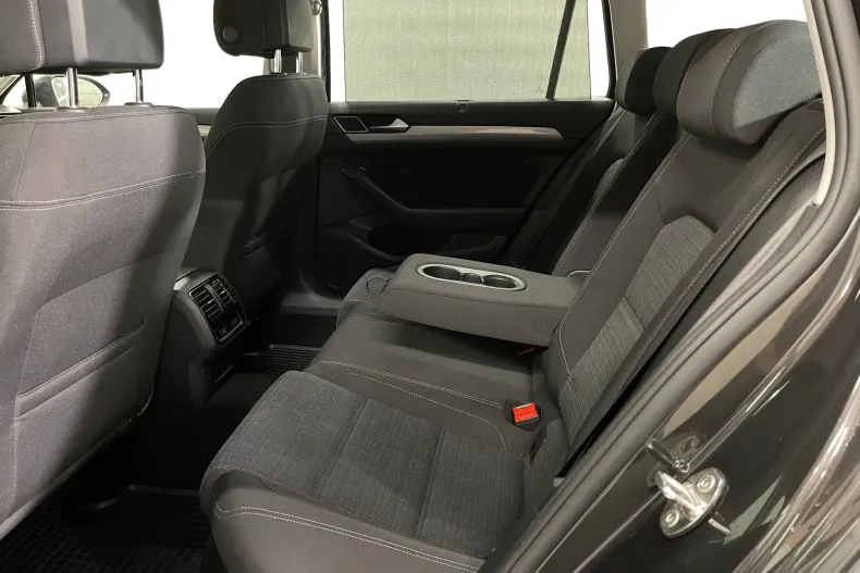 Volkswagen Passat din 2021 cu 161.723 km - oferta VOL186691 - foto 11