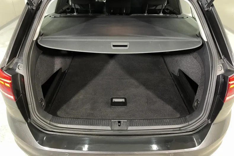 Volkswagen Passat din 2021 cu 161.723 km - oferta VOL186691 - foto 12