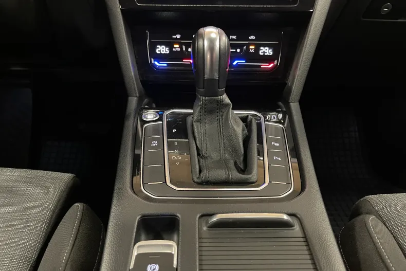 Volkswagen Passat din 2021 cu 161.723 km - oferta VOL186691 - foto 22