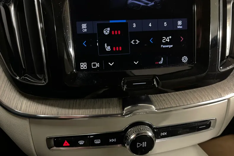 Volvo XC60 din 2022 cu 107.701 km - oferta VOL186694 - foto 19