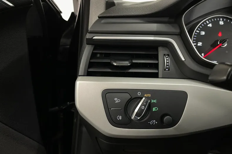 Audi A4 din 2022 cu 115.567 km - oferta AUD186696 - foto 24