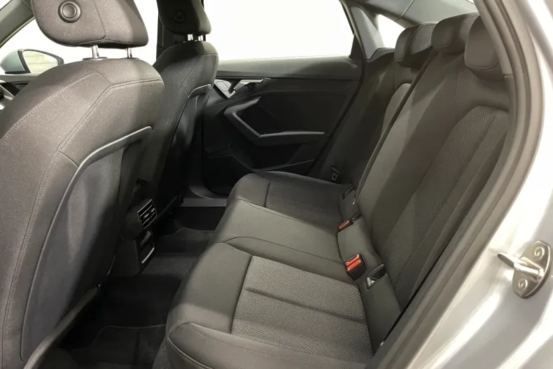 Audi A3 din 2022 cu 11.343 km - oferta AUD186700 - foto 11