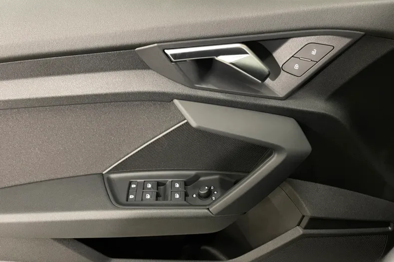 Audi A3 din 2022 cu 11.343 km - oferta AUD186700 - foto 22