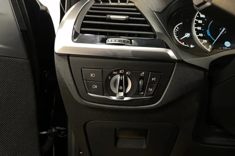 BMW X3 (Seria X) din 2020 cu 139.654 km - oferta BMW186705 - foto 31