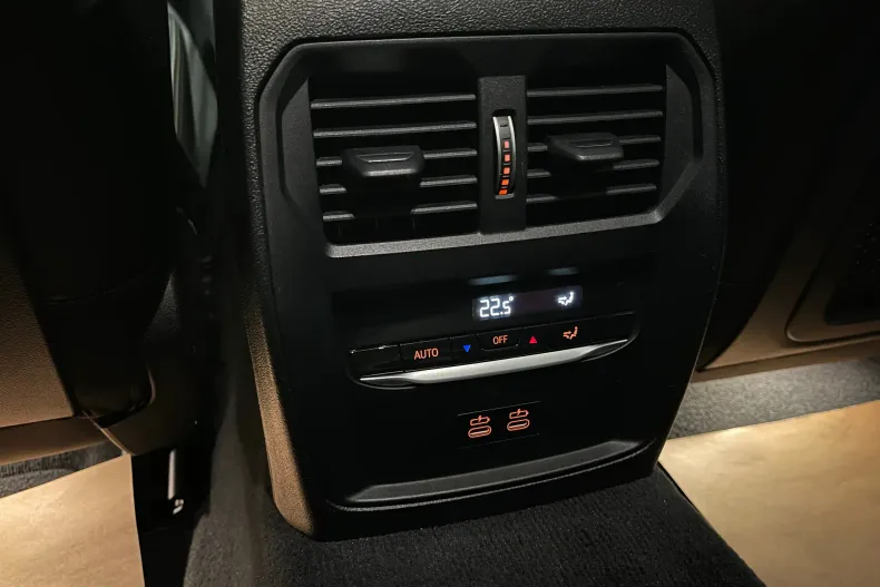 BMW Seria 3 din 2020 cu 165.037 km - oferta BMW186710 - foto 25