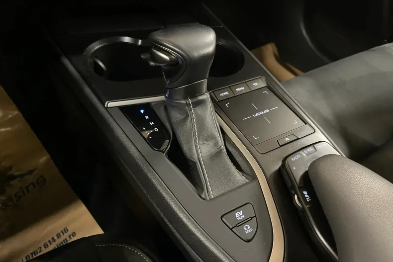 Lexus UX din 2020 cu 74.138 km - oferta LEX186714 - foto 20