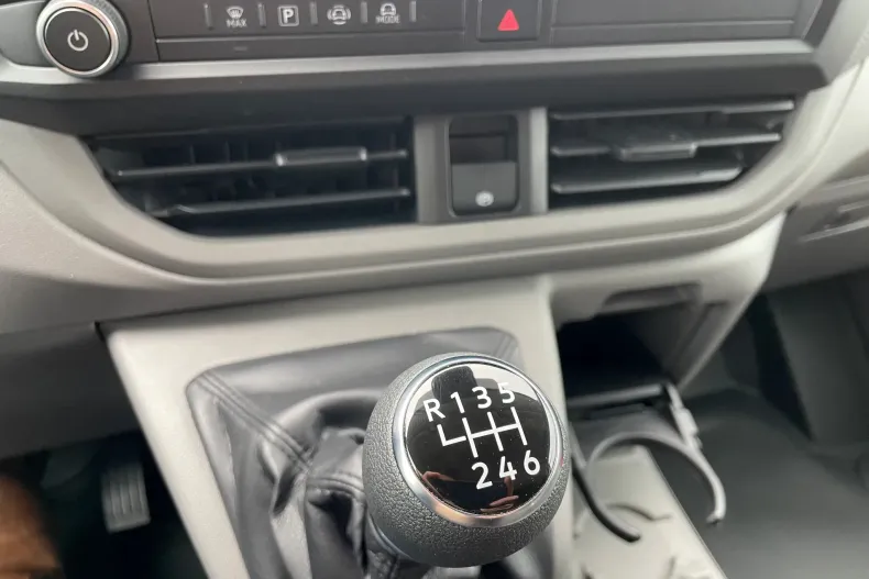 Volkswagen Transporter din 2025 cu 1 km - oferta VOL186722 - foto 26