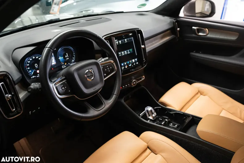 Volvo XC40 din 2020 cu 118.252 km - oferta VOL186732 - foto 6