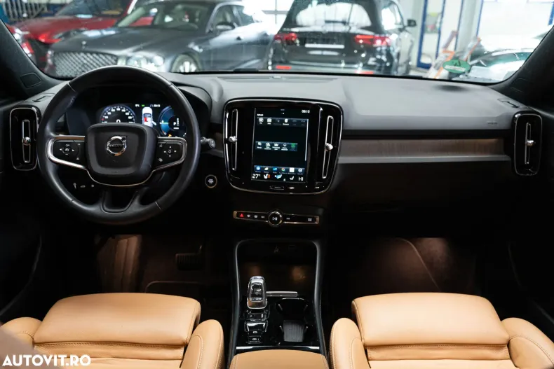 Volvo XC40 din 2020 cu 118.252 km - oferta VOL186732 - foto 8
