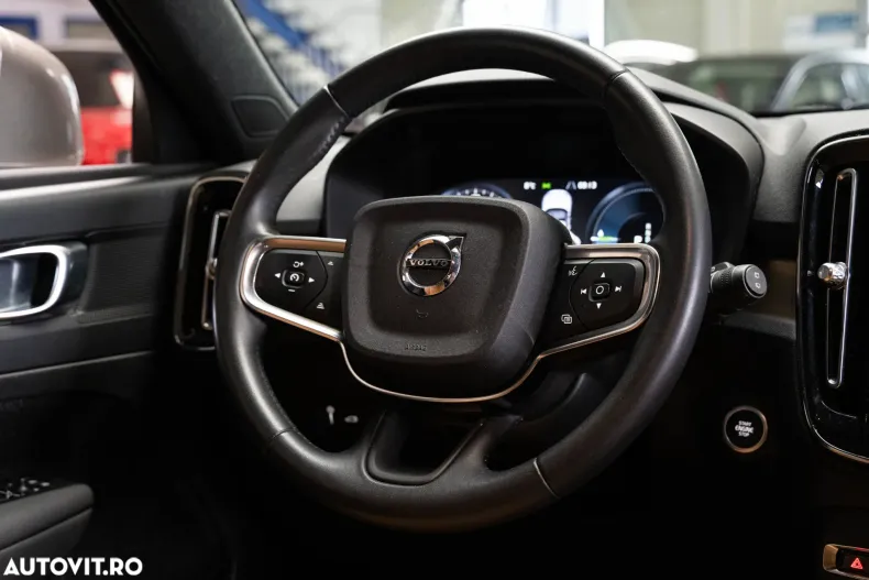 Volvo XC40 din 2020 cu 118.252 km - oferta VOL186732 - foto 14