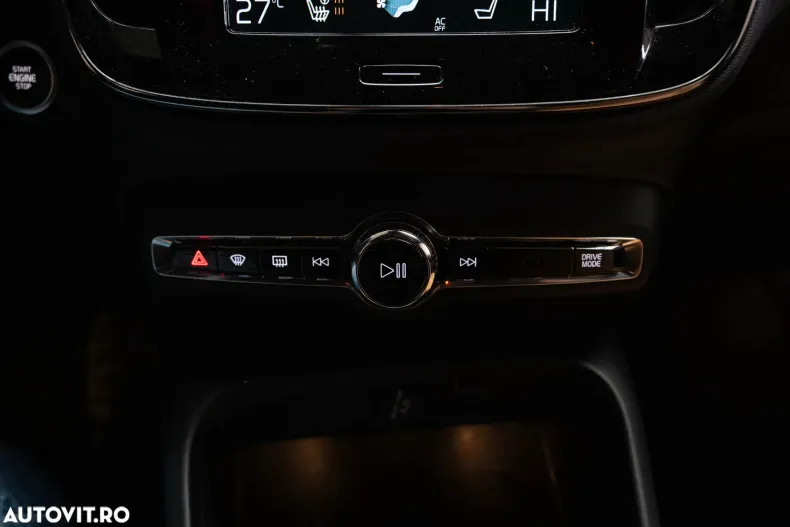 Volvo XC40 din 2020 cu 118.252 km - oferta VOL186732 - foto 16