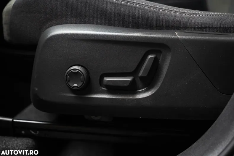 Volvo XC40 din 2022 cu 171.651 km - oferta VOL186735 - foto 27