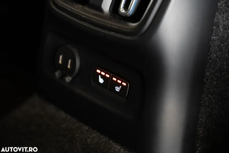 Volvo XC40 din 2022 cu 171.651 km - oferta VOL186735 - foto 31