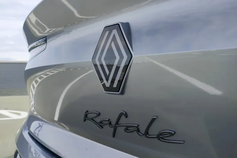 Renault Rafale din 2024 cu 4.000 km - oferta REN186742 - foto 10