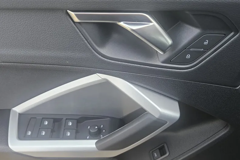 Audi Q3 din 2025 cu 15 km - oferta AUD186744 - foto 9