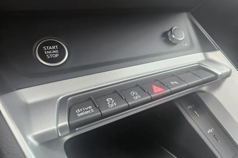 Audi Q3 din 2025 cu 15 km - oferta AUD186744 - foto 15