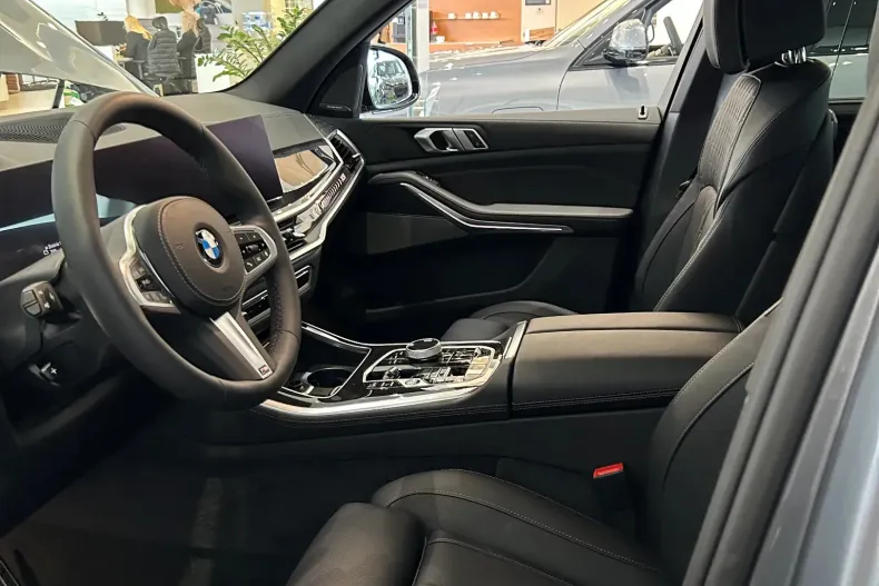 BMW X5 (Seria X) din 2025 cu 7 km - oferta BMW186759 - foto 3