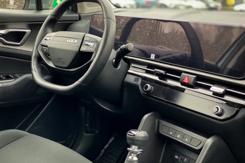 Kia Sportage din 2025 cu 5.500 km - oferta KIA186762 - foto 9