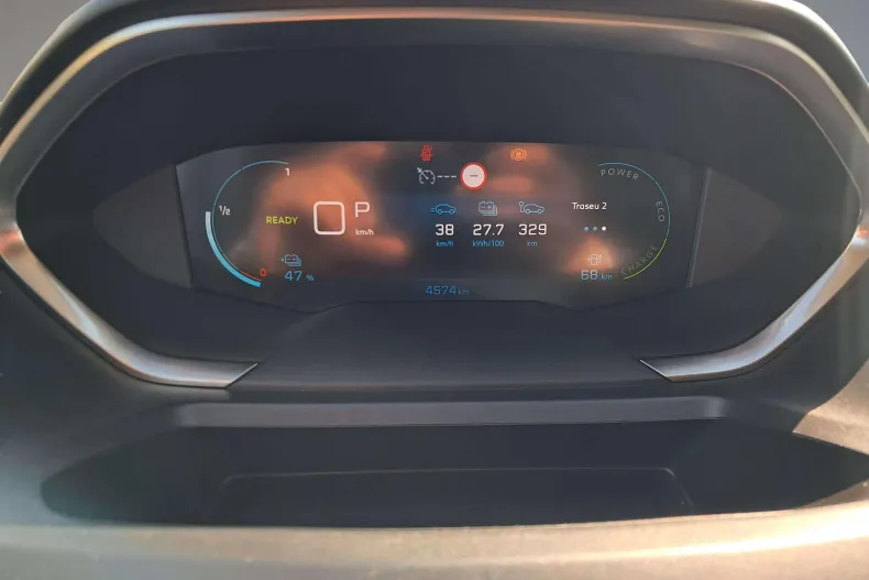 Peugeot Rifter din 2024 cu 4.574 km - oferta PEU186773 - foto 20