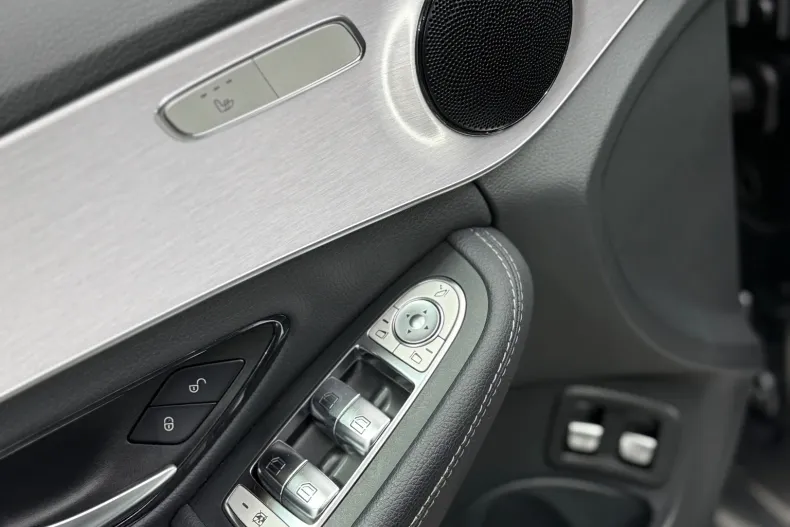 Mercedes-Benz C din 2021 cu 172.523 km - oferta MER186774 - foto 29