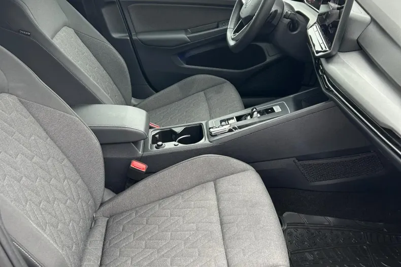 Volkswagen Golf din 2025 cu 21.361 km - oferta VOL186789 - foto 7