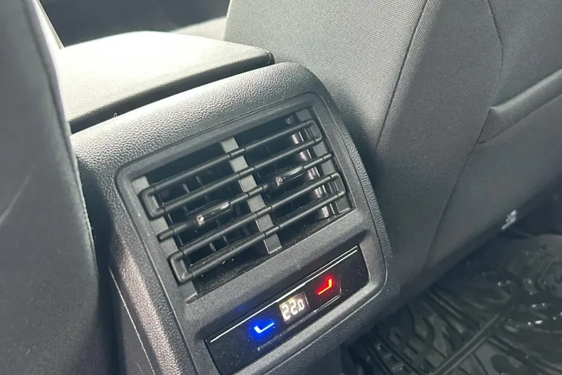 Volkswagen Golf din 2025 cu 21.361 km - oferta VOL186789 - foto 9