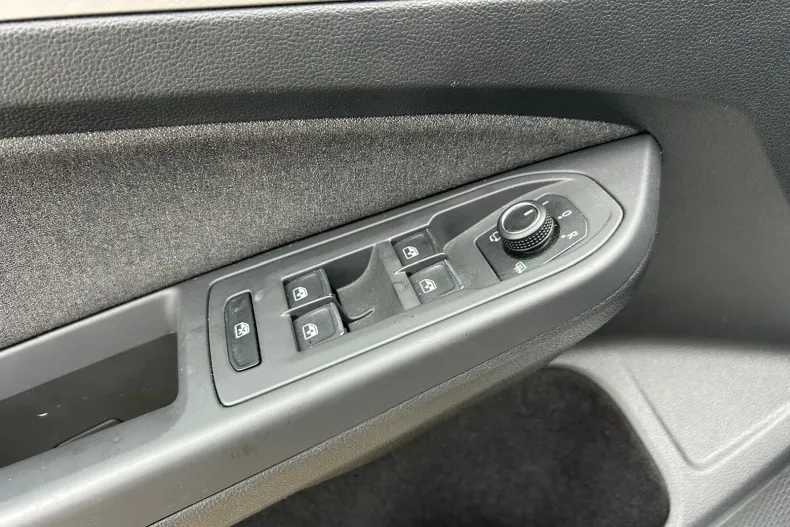 Volkswagen Golf din 2025 cu 21.361 km - oferta VOL186789 - foto 15