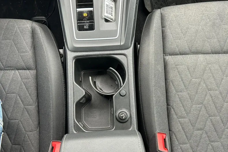 Volkswagen Golf din 2025 cu 21.361 km - oferta VOL186789 - foto 24