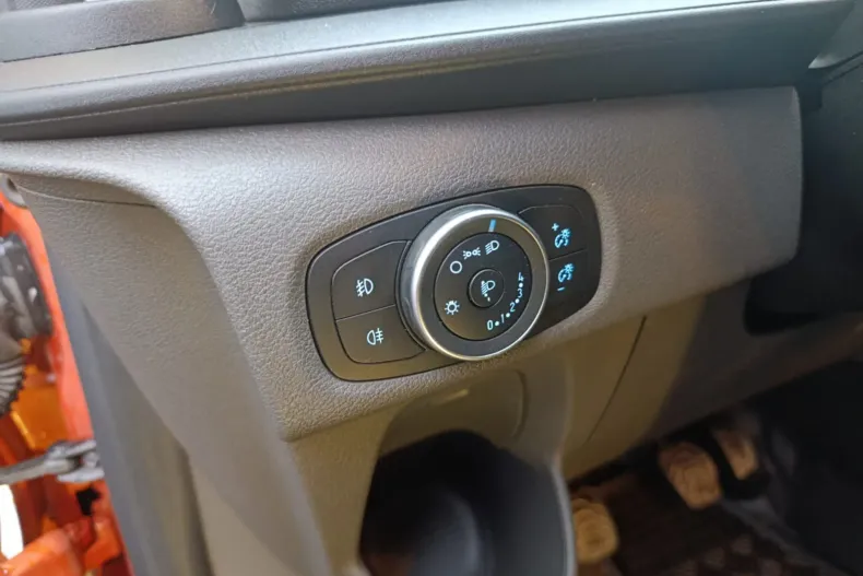 Ford Transit Custom din 2022 cu 80.417 km - oferta FOR186794 - foto 15