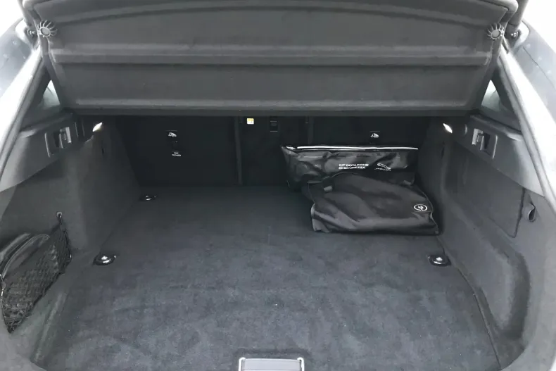 Jaguar F-Pace din 2022 cu 62.975 km - oferta JAG186797 - foto 38