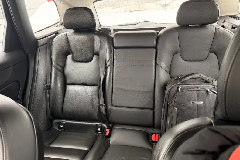 Volvo XC60 din 2020 cu 114.397 km - oferta VOL186802 - foto 23