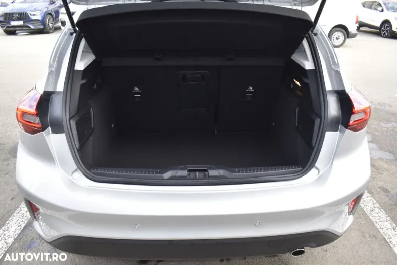 Ford Focus din 2022 cu 3.500 km - oferta FOR186814 - foto 10