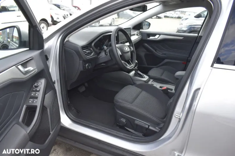 Ford Focus din 2022 cu 3.500 km - oferta FOR186814 - foto 11